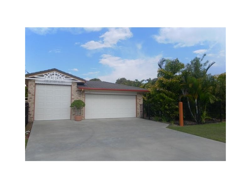 66 Honiton Street, Torquay QLD 4655