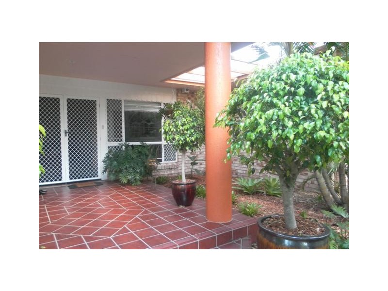 66 Honiton Street, Torquay QLD 4655