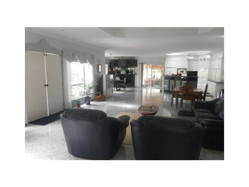 66 Honiton Street, Torquay QLD 4655