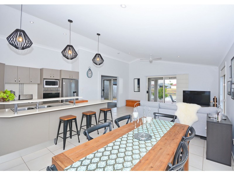 5 Lady Nelson Drive, Eli Waters QLD 4655