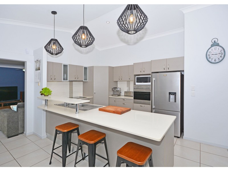 5 Lady Nelson Drive, Eli Waters QLD 4655