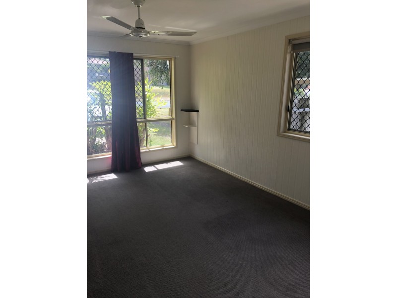 30 Banksia Park Dr, Scarness QLD 4655