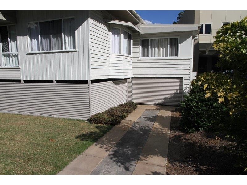 358 Esplanade, Scarness QLD 4655