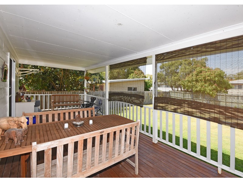 76 Hammond Street, Urangan QLD 4655