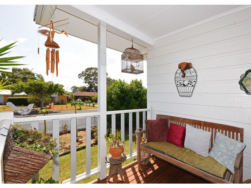 76 Hammond Street, Urangan QLD 4655