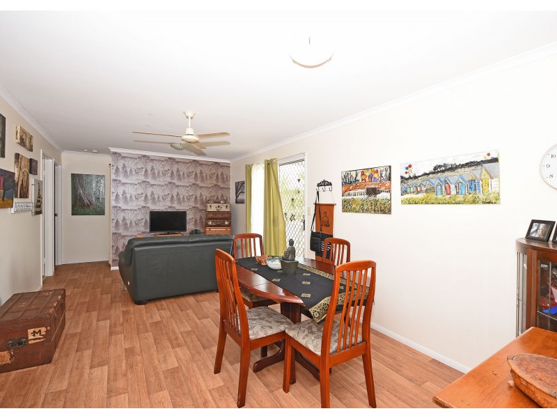 76 Hammond Street, Urangan QLD 4655