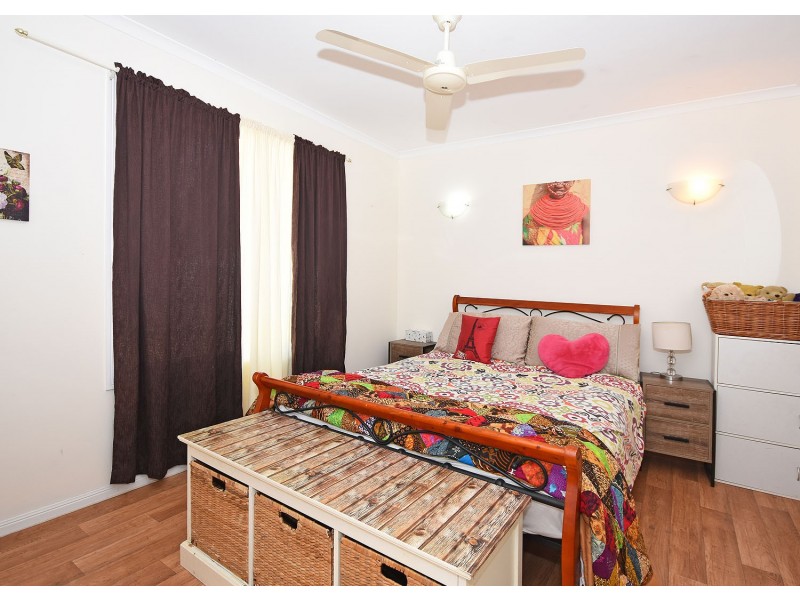 76 Hammond Street, Urangan QLD 4655