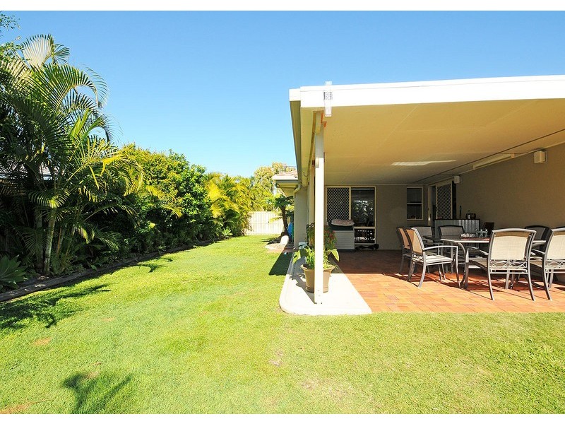 38 Vicki Parade, Torquay QLD 4655