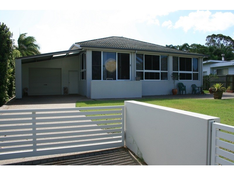 155 Esplanade, Point Vernon QLD 4655