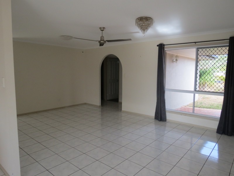 100 Honiton Street, Torquay QLD 4655