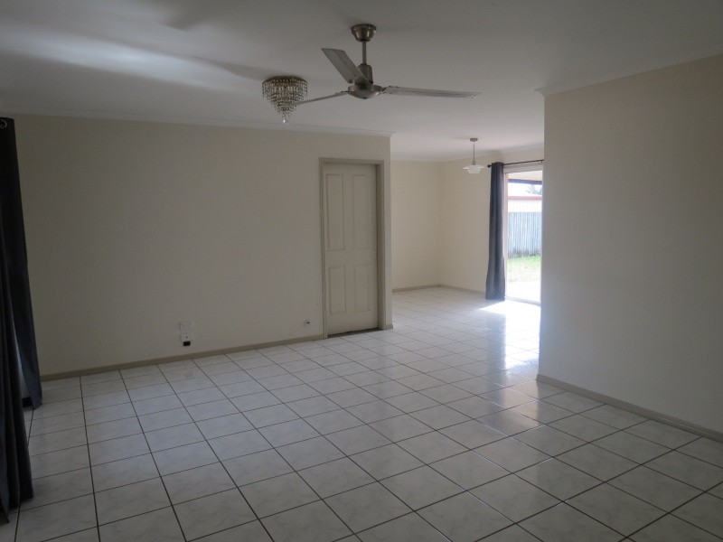 100 Honiton Street, Torquay QLD 4655