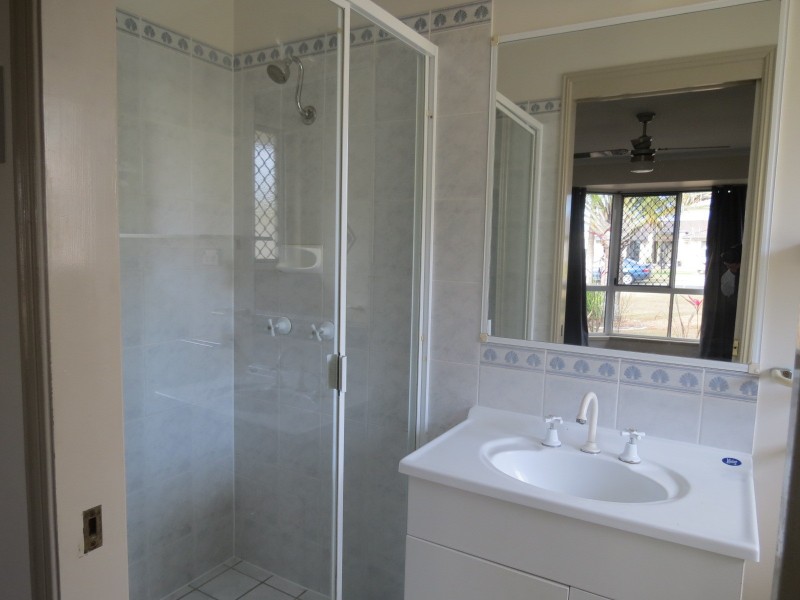 100 Honiton Street, Torquay QLD 4655