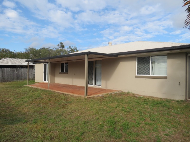100 Honiton Street, Torquay QLD 4655