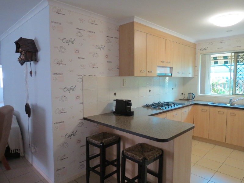 98 Wattle Street, Point Vernon QLD 4655