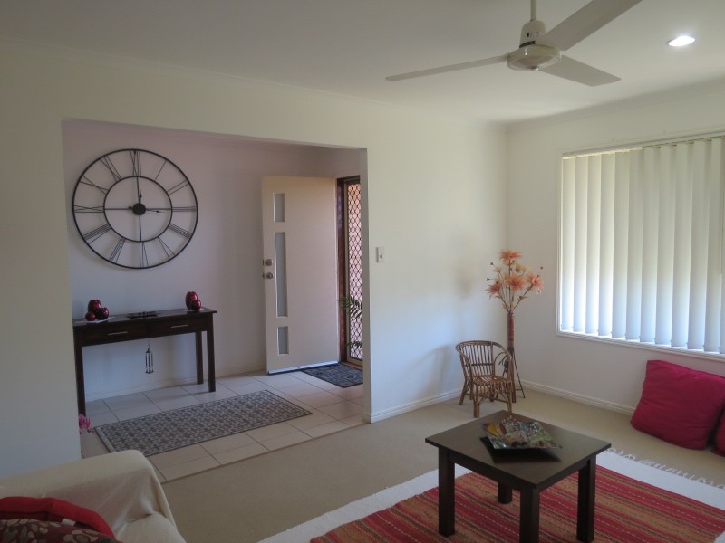 98 Wattle Street, Point Vernon QLD 4655