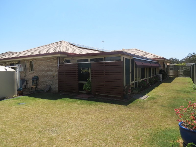 98 Wattle Street, Point Vernon QLD 4655