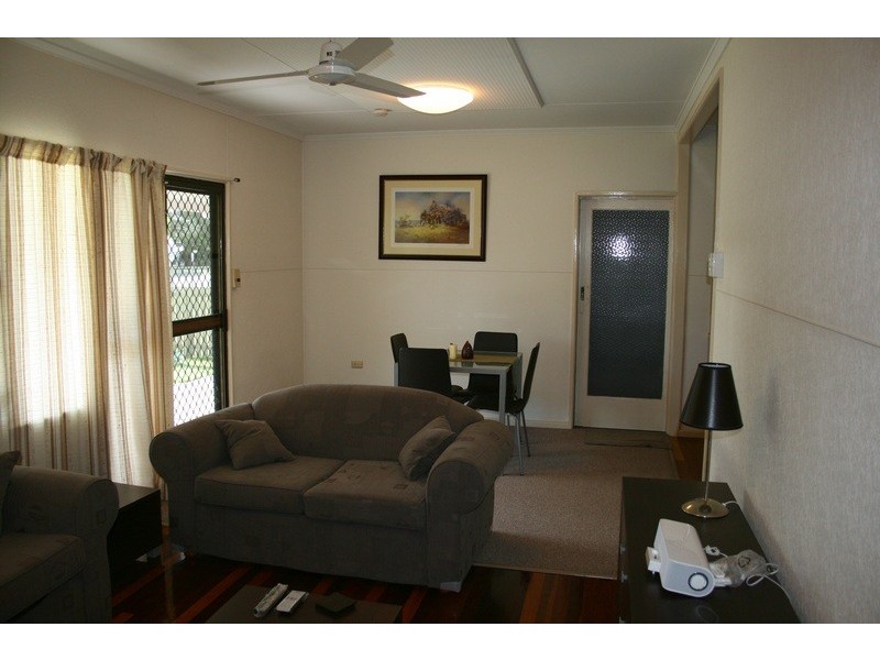 100 Long Street, Point Vernon QLD 4655