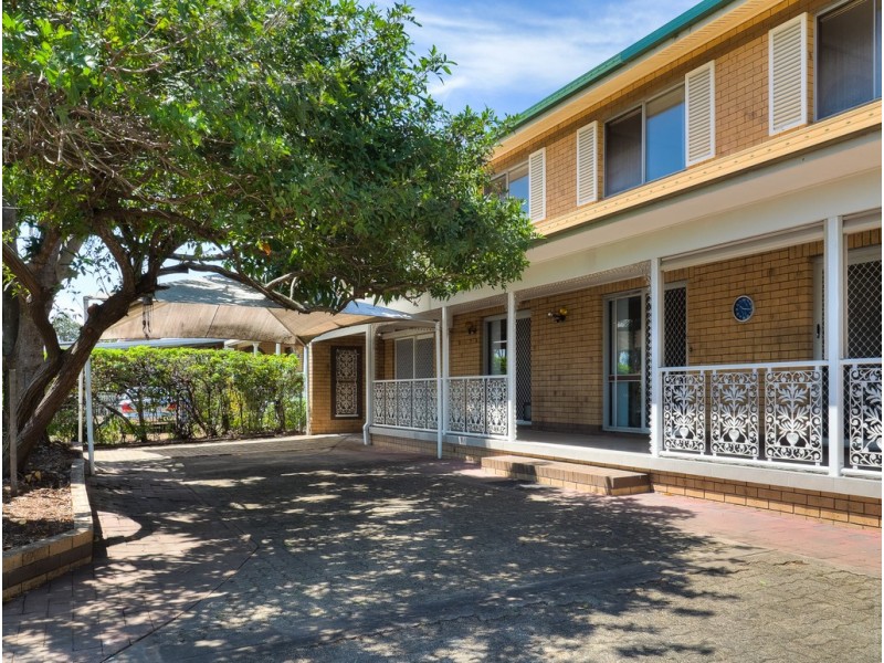 56 Bideford Street, Torquay QLD 4655
