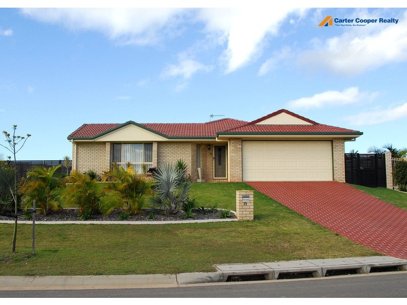 71 St Joseph Dr, Hervey Bay QLD 4655