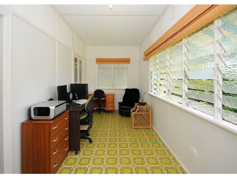 21 KENT STREET, Urangan QLD 4655