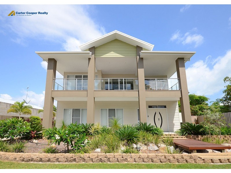 1/5 Pulgul Street, Urangan QLD 4655