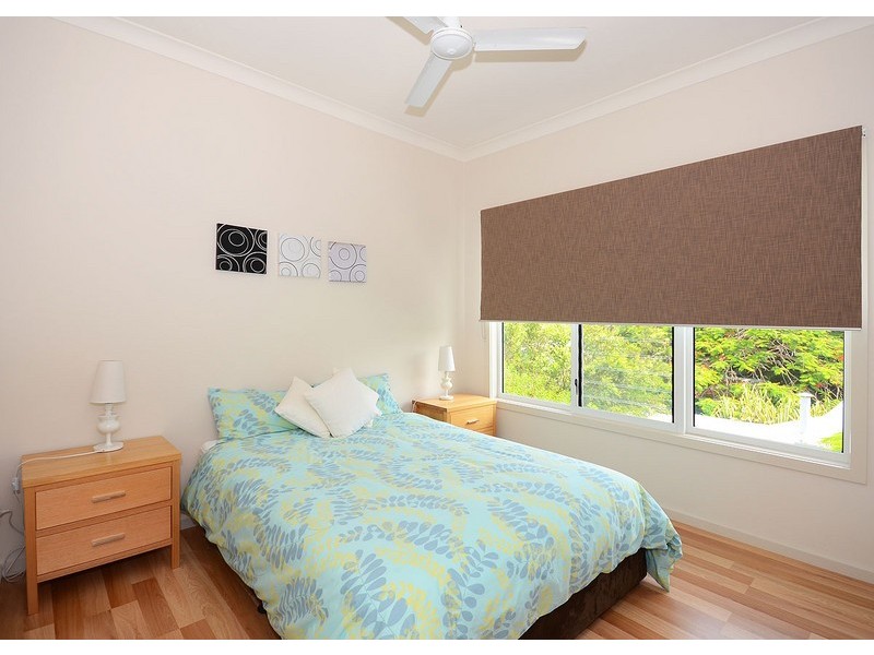 1/5 Pulgul Street, Urangan QLD 4655