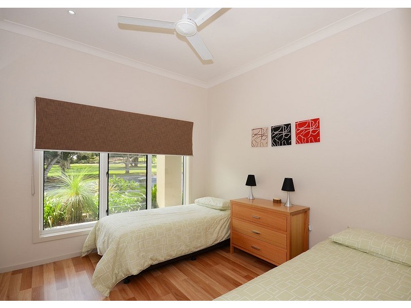 1/5 Pulgul Street, Urangan QLD 4655