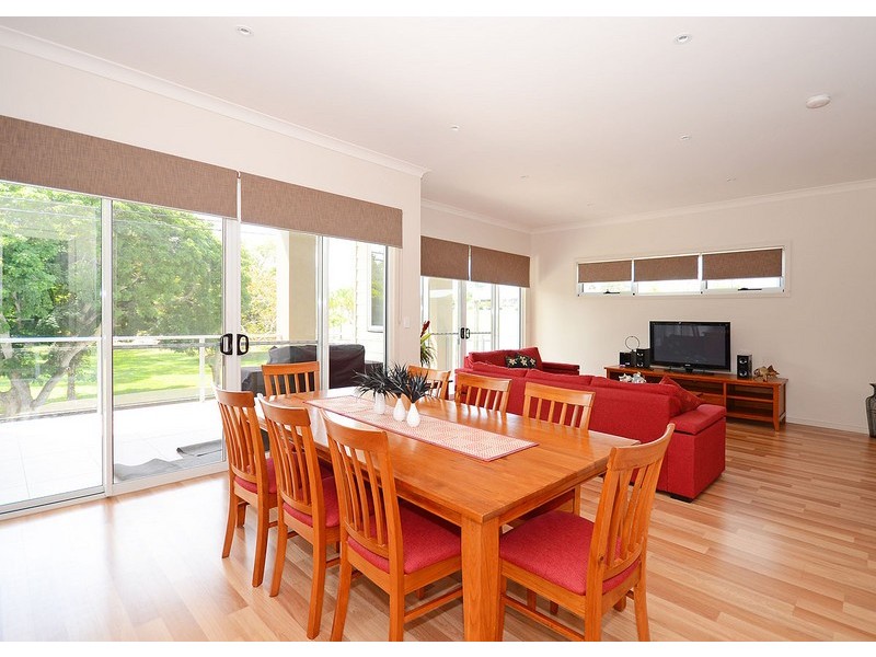 1/5 Pulgul Street, Urangan QLD 4655