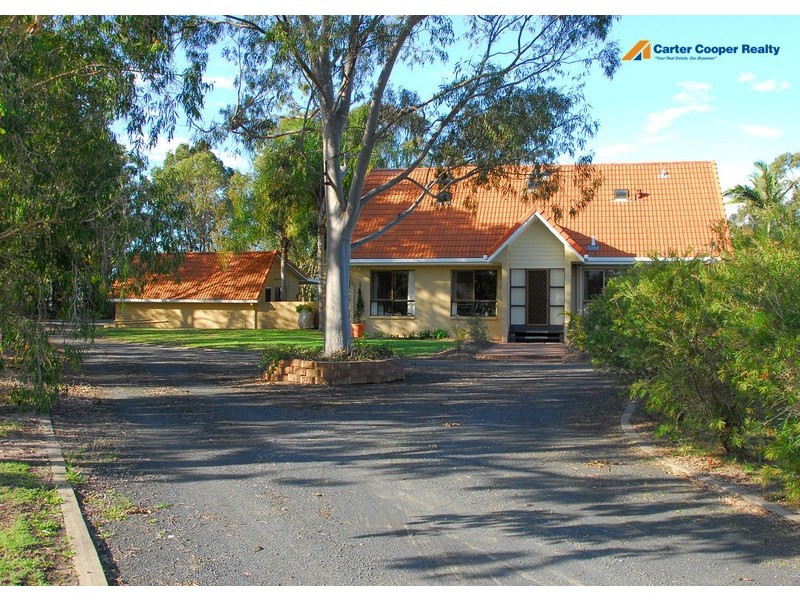 42 Orchid Avenue, Urangan QLD 4655