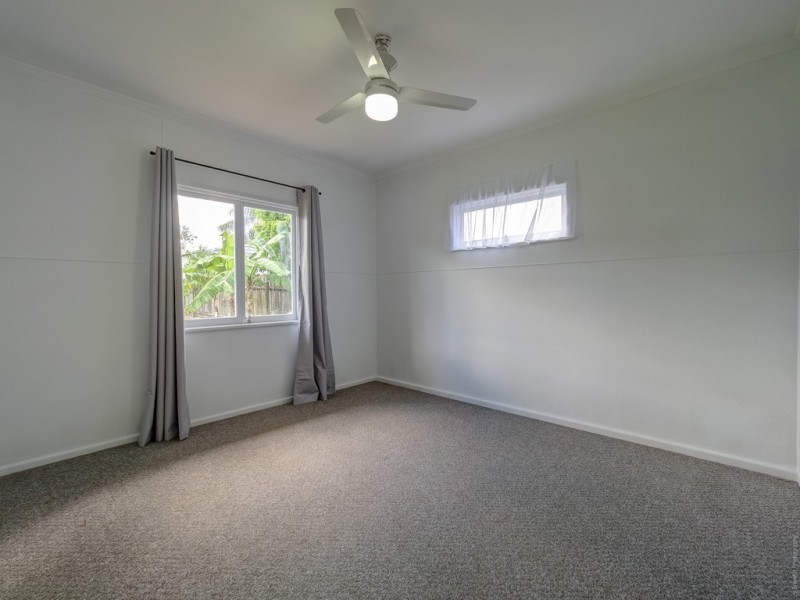 147 Esplanade, Point Vernon QLD 4655