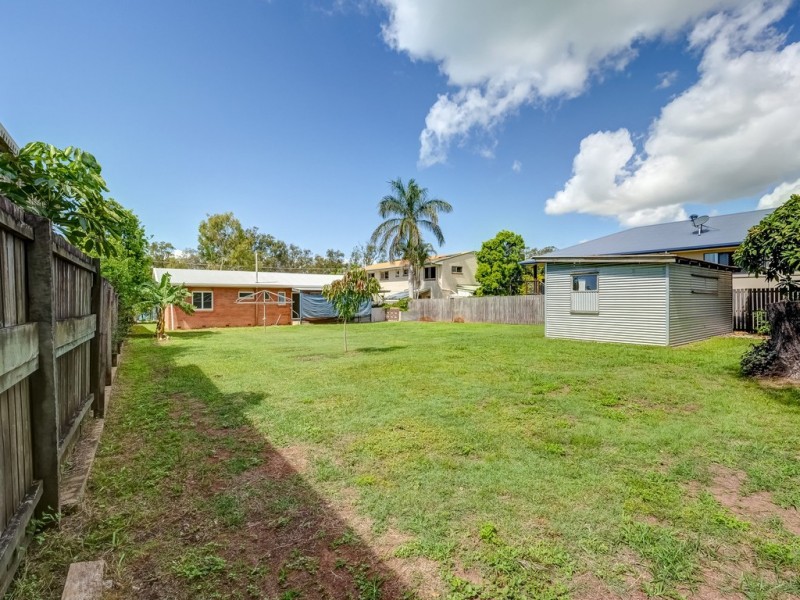 147 Esplanade, Point Vernon QLD 4655