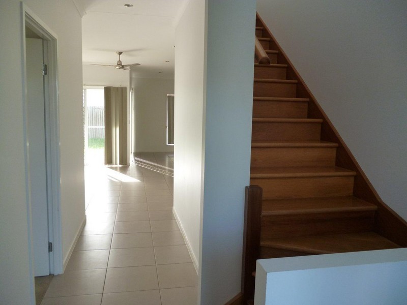 2/5 Seaway Parade, Toogoom QLD 4655