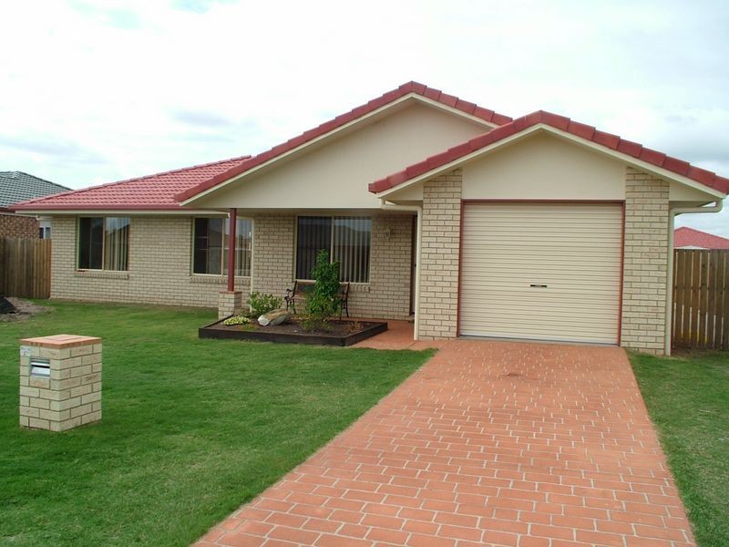 12 Kestrel Court, Eli Waters QLD 4655
