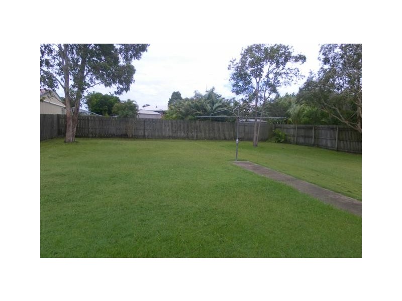 173 Pulgul, Urangan QLD 4655