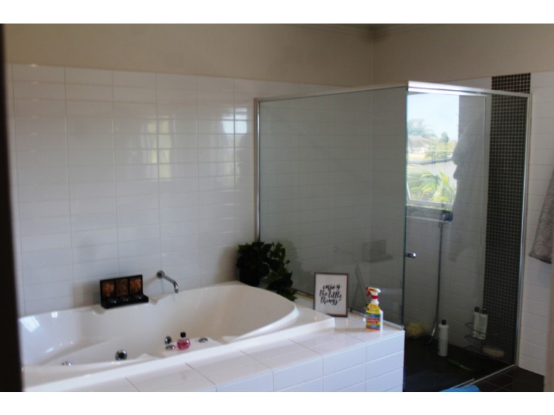 38/80 Moolyyir Street, Urangan QLD 4655