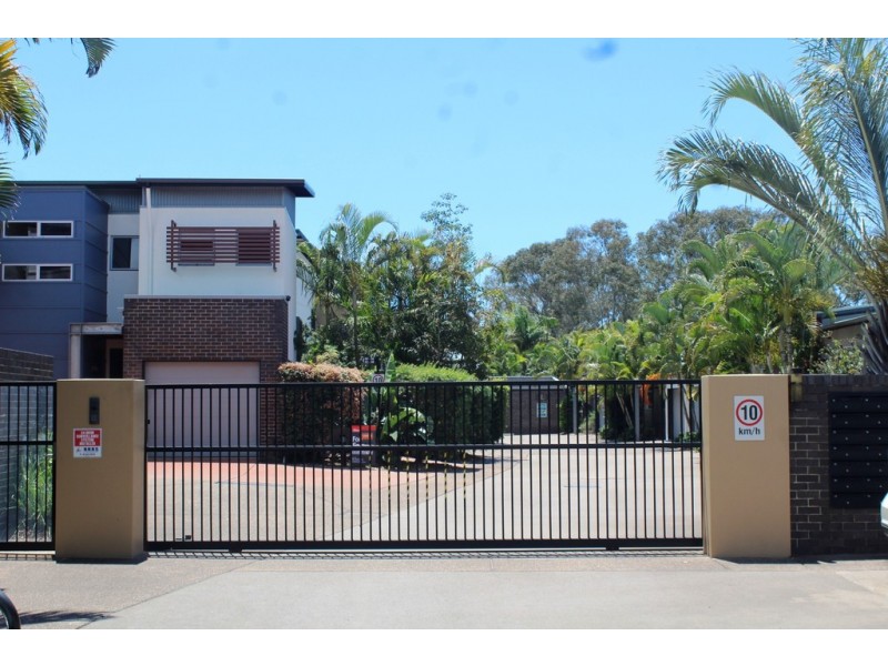 38/80 Moolyyir Street, Urangan QLD 4655