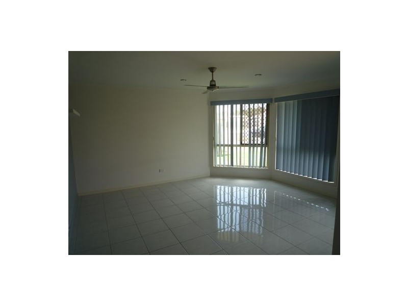 6 Moonstone Drive, Urangan QLD 4655