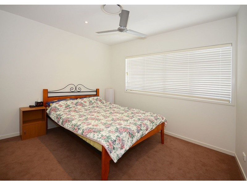 2/8 Hervey Street, Scarness QLD 4655
