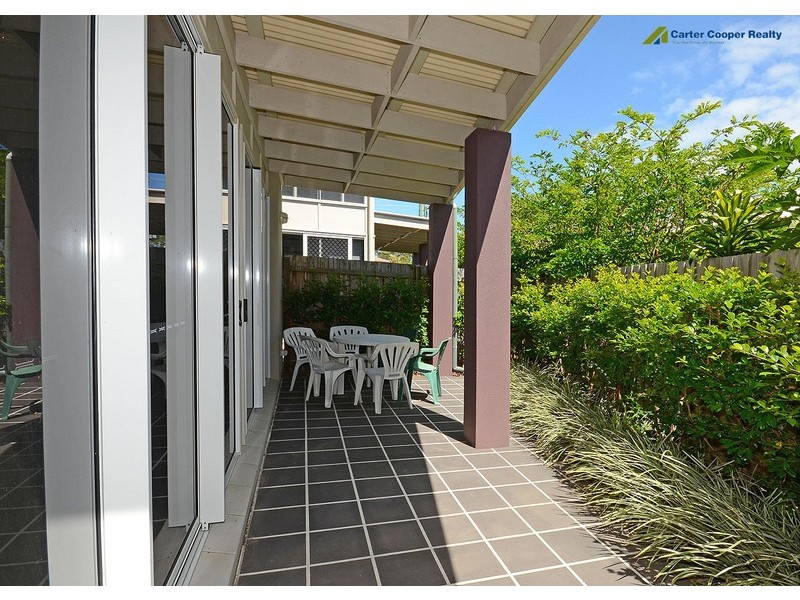 2/8 Hervey Street, Scarness QLD 4655