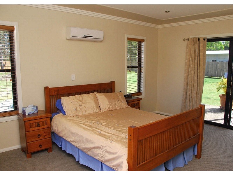 25 Pinehurst Drive, Wondunna QLD 4655