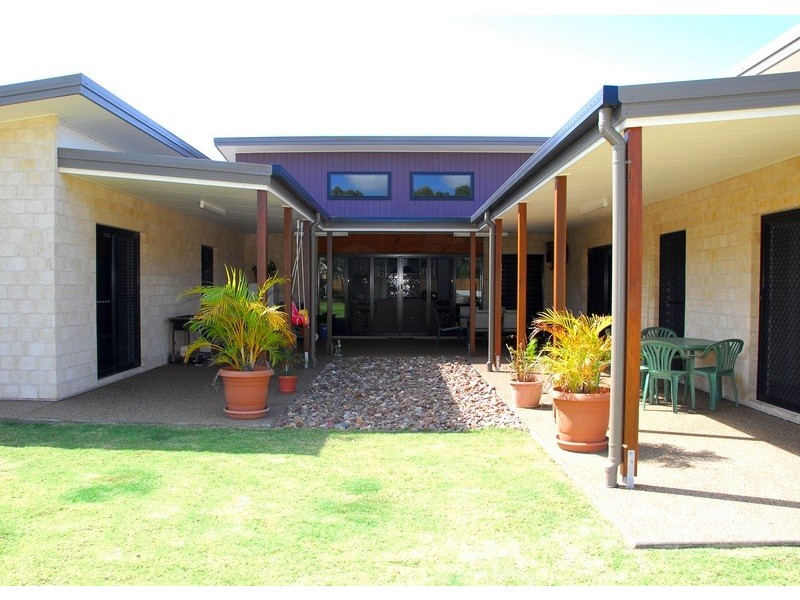 25 Pinehurst Drive, Wondunna QLD 4655