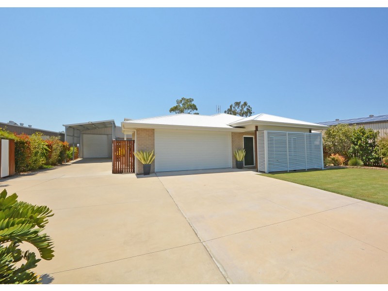 3 Chani Close, Urangan QLD 4655