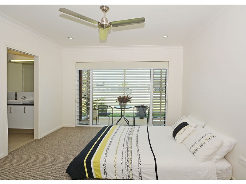 3 Chani Close, Urangan QLD 4655