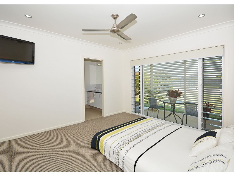 3 Chani Close, Urangan QLD 4655