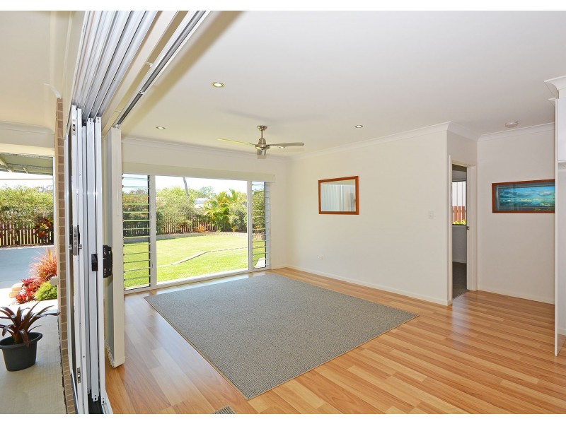 3 Chani Close, Urangan QLD 4655