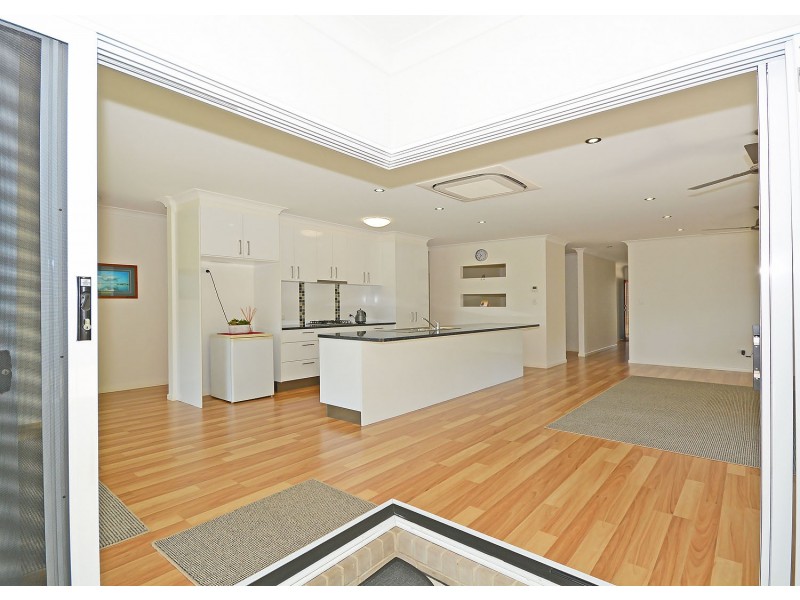 3 Chani Close, Urangan QLD 4655