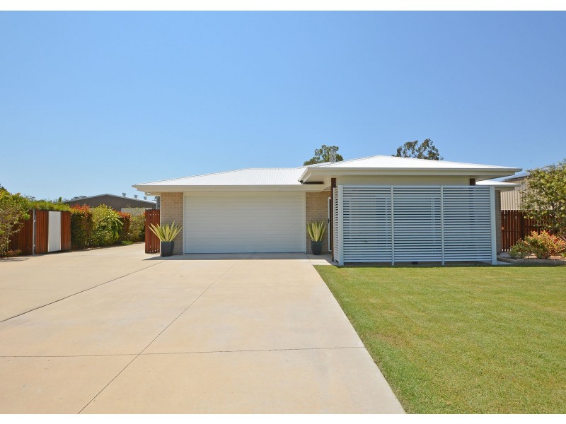 3 Chani Close, Urangan QLD 4655