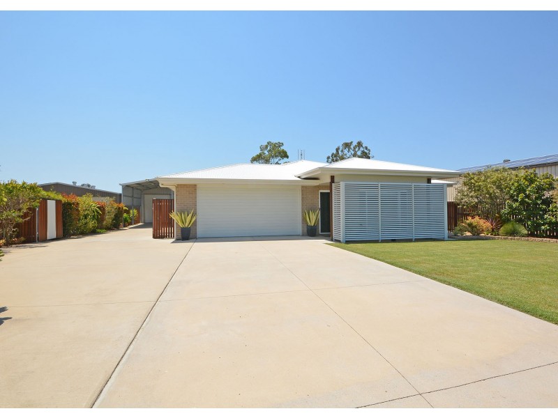 3 Chani Close, Urangan QLD 4655