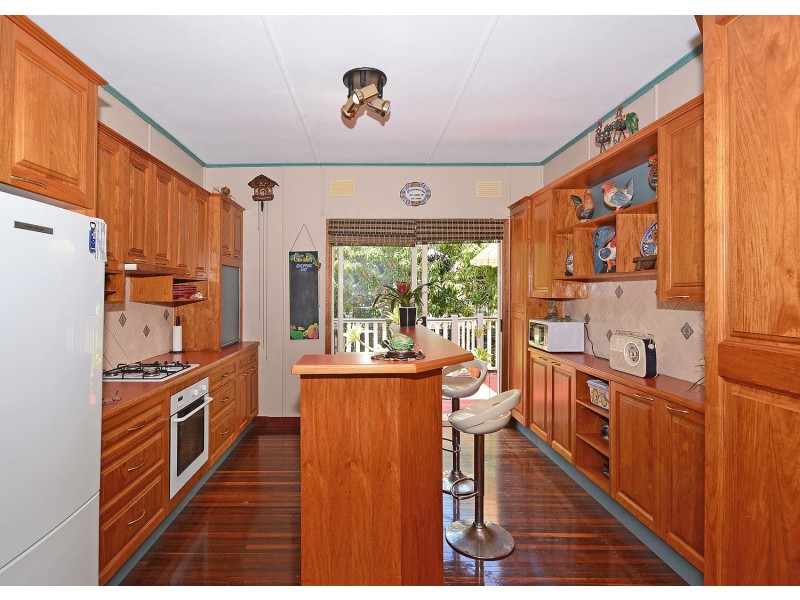 85 Corfield Street, Point Vernon QLD 4655