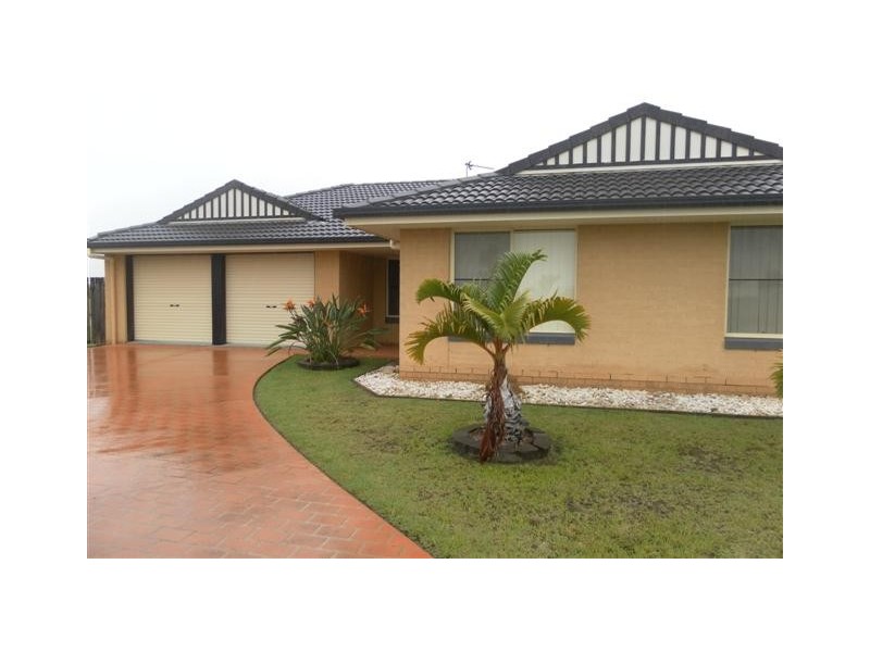 6 Sirius Court, Eli Waters QLD 4655